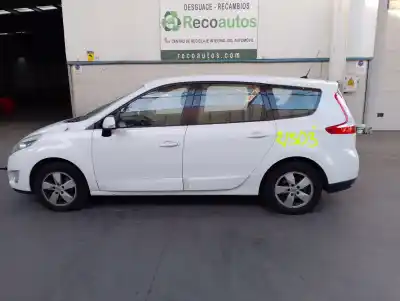 Scrapping Vehicle renault grand scénic iii (jz0/1_) 1.6 dci (jz00, jz12) of the year 2011 powered r9ma402