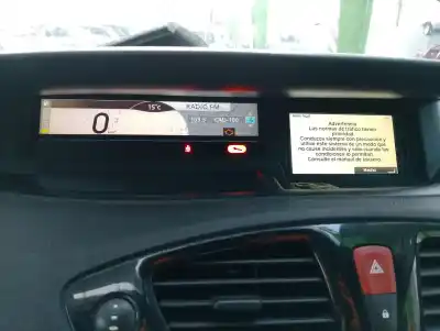 Scrapping Vehicle renault grand scénic iii (jz0/1_) 1.6 dci (jz00, jz12) of the year 2011 powered r9ma402