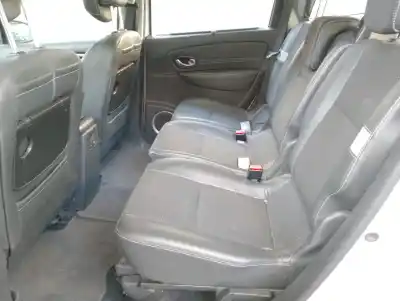 Scrapping Vehicle renault grand scénic iii (jz0/1_) 1.6 dci (jz00, jz12) of the year 2011 powered r9ma402