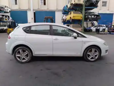 Veículo de Sucata seat                                               leon (1p1)                                                                                                                                                                                                                                                 1.6 tdi                                                                                                                                                                                                                                                    do ano 2012 alimentado cayc