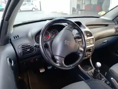 Veicolo di demolizione peugeot 206 cc (2d) 1.6 hdi 110 dell'anno 2006 alimentato 9hz (dv6ted4)