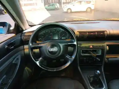 Scrapping Vehicle audi a4 b5 avant (8d5) 1.8 t of the year 2000 powered apu