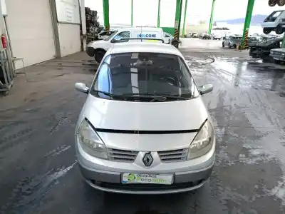 Scrapping Vehicle renault grand scénic ii (jm0/1_) 1.9 dci (jm0g, jm12, jm1g, jm2c) of the year 2004 powered f9qs8121