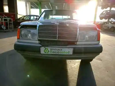 Здавання транспортного засобу mercedes                                           124 sedán (w124)                                                                                                                                                                                                                                           300 e                                                                                                                                                                                                                                                      року 1992 потужний m104980