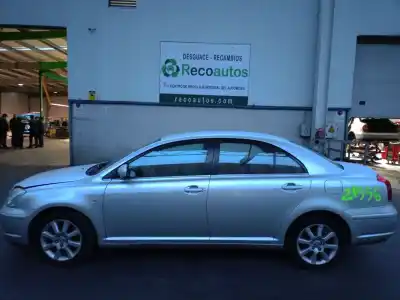 Véhicule à la ferraille TOYOTA AVENSIS BERLINA (T25)  de l'année 2006 alimenté 2AD