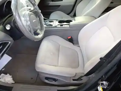 Veicolo di demolizione jaguar xe (x760) 2.0 d dell'anno 2015 alimentato 204dta(aj20d4)