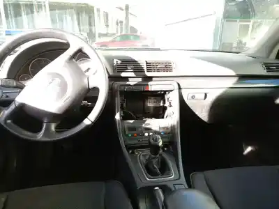 Здавання транспортного засобу audi a4 b6 avant (8e5) 1.9 tdi року 2002 потужний awx