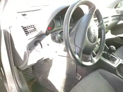 Здавання транспортного засобу audi a4 b6 avant (8e5) 1.9 tdi року 2002 потужний awx