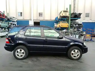 Veicolo di demolizione mercedes-benz clase m (w163) ml 350 dell'anno 2003 alimentato 112970
