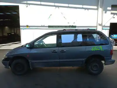 Véhicule à la ferraille CHRYSLER VOYAGER / GRAND VOYAGER III (GS_, NS_) 2.5 TD de l'année 2000 alimenté VM69B