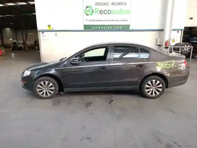 Veículo de Sucata VOLKSWAGEN PASSAT B6 (3C2) 2.0 BLUETDI do ano 2010 alimentado CBA