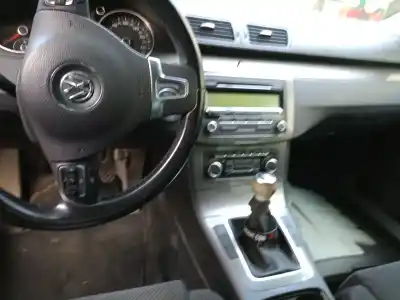 Veículo de Sucata volkswagen passat b6 (3c2) 2.0 bluetdi do ano 2010 alimentado cba