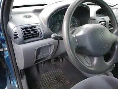 Sloopvoertuig renault                                            clio ii (bb_, cb_)                                                                                                                                                                                                                                         1.4 (b/cb0c, b/cb0s)                                                                                                                                                                                                                                       van het jaar 2000 aangedreven e7jc634