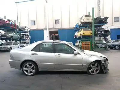 Veicolo di demolizione lexus is i (_e1_) 200 (gxe10) dell'anno 2003 alimentato 1gfe