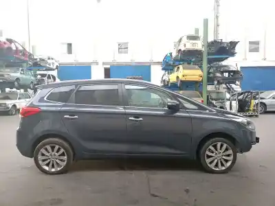 Sloopvoertuig kia carens iv 1.6 gdi van het jaar 2017 aangedreven g4fd