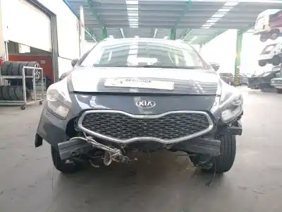 Sloopvoertuig kia carens iv 1.6 gdi van het jaar 2017 aangedreven g4fd