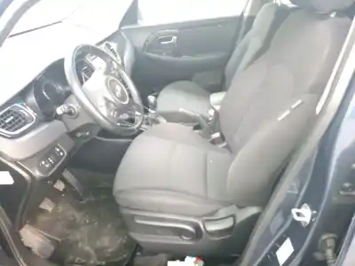 Sloopvoertuig kia carens iv 1.6 gdi van het jaar 2017 aangedreven g4fd