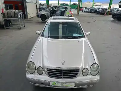 Veículo de Sucata mercedes-benz clase e (w210) e 270 cdi (210.016) do ano 2003 alimentado 612961