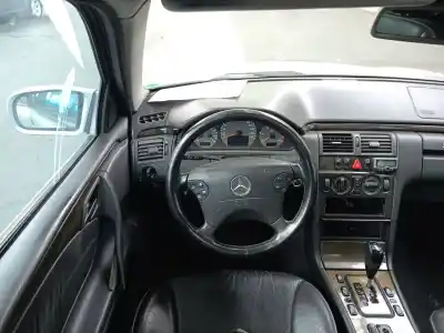 Veículo de Sucata mercedes-benz clase e (w210) e 270 cdi (210.016) do ano 2003 alimentado 612961