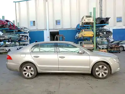 Scrapping Vehicle skoda superb ii (3t4) 2.0 tdi 16v 4x4 of the year 2011 powered cffb