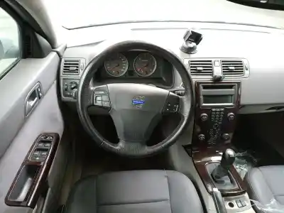 Veículo de Sucata volvo s40 ii (544) 2.0 d do ano 2004 alimentado d4204t