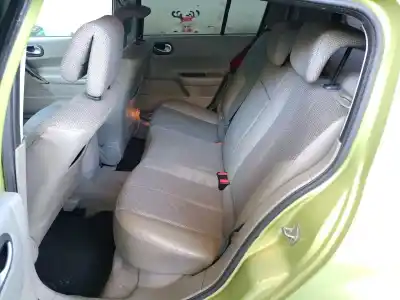 Здавання транспортного засобу renault megane ii (bm0/1_, cm0/1_) 1.9 dci (bm0g, cm0g) року 2005 потужний f9q 800