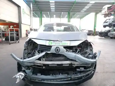 Verschrottungsfahrzeug renault megane ii sedán (lm0/1_) 1.9 dci (lm0g, lm1g, lm2c) des jahres 2003 angetrieben f9qb800