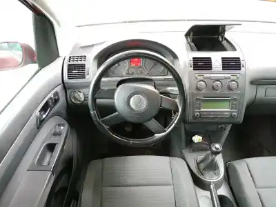 Vehicul casat volkswagen touran (1t1, 1t2) 2.0 tdi 16v al anului 2004 alimentat bkd