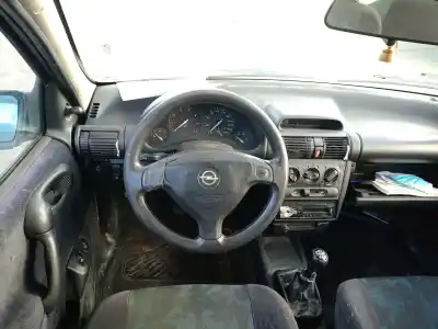 Scrapping Vehicle opel corsa b (s93) 1.2 i 16v (f08, f68, m68) of the year 2000 powered x12xe