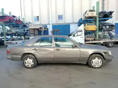 Здавання транспортного засобу mercedes-benz clase e (w124) e 300 turbo-d (124.133) року 1994 потужний 603960