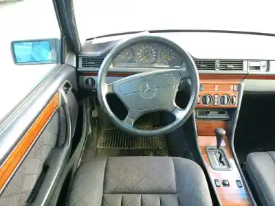 Здавання транспортного засобу mercedes-benz clase e (w124) e 300 turbo-d (124.133) року 1994 потужний 603960