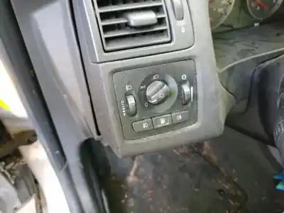 Vehicul casat volvo v50 (545) 2.0 d al anului 2006 alimentat d4204t