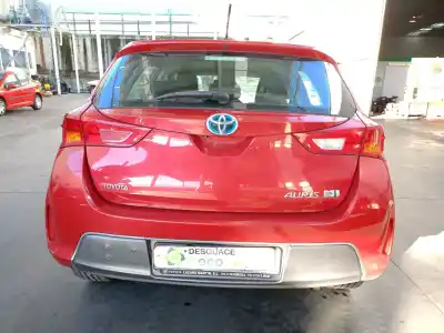 Scrapping Vehicle toyota auris (_e18_) 1.8 hybrid (zwe186_) of the year 2014 powered 2zr