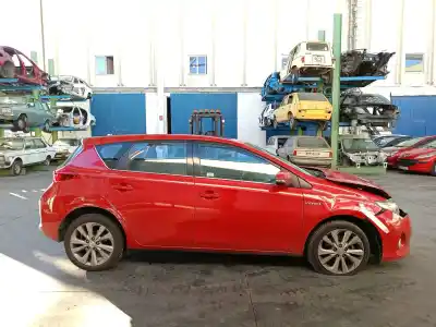 Scrapping Vehicle toyota auris (_e18_) 1.8 hybrid (zwe186_) of the year 2014 powered 2zr