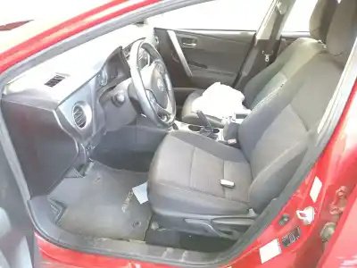 Scrapping Vehicle toyota auris (_e18_) 1.8 hybrid (zwe186_) of the year 2014 powered 2zr