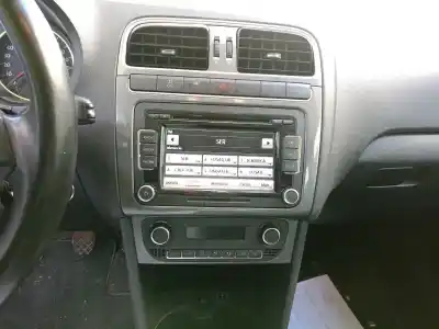 Veículo de Sucata volkswagen polo v (6r1, 6c1) 1.6 tdi do ano 2011 alimentado cayb