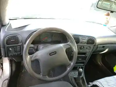 Veículo de Sucata volvo s40 i (644) 1.8 do ano 2000 alimentado b4184s2