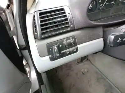 Scrapping Vehicle bmw 3 touring (e46) 320 d of the year 2003 powered 204d4