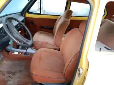 Scrapping Vehicle seat 127 seat 127 of the year 1980 powered hb