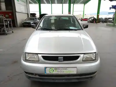 Veículo de Sucata seat ibiza (6k) 1.6 do ano 1999 alimentado abu