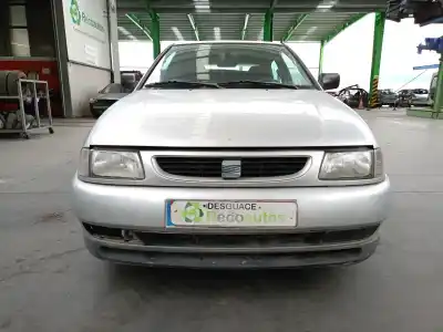 Veículo de Sucata seat ibiza (6k) 1.6 do ano 1999 alimentado abu
