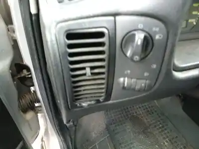 Veículo de Sucata seat ibiza (6k) 1.6 do ano 1999 alimentado abu