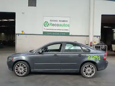 Scrapping Vehicle VOLVO S40 II (544) 2.0 D of the year 2005 powered D4204T