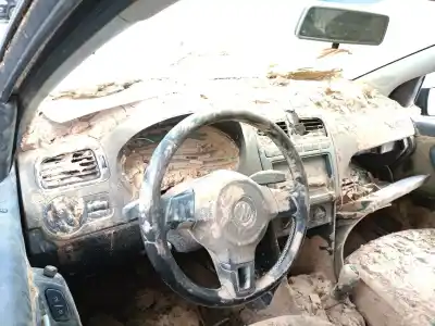 Veículo de Sucata volkswagen polo v (6r1, 6c1) 1.6 tdi do ano 2009 alimentado cayb