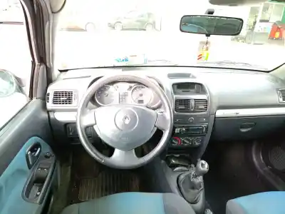 Veículo de Sucata renault clio ii (bb_, cb_) 1.4 16v (b/cb0p, bb13) do ano 2003 alimentado k4j c7