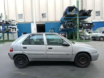 Veículo de Sucata citroen saxo 1.4 sx do ano 2000 alimentado kfx