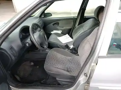 Veículo de Sucata citroen saxo 1.4 sx do ano 2000 alimentado kfx