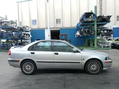 Veículo de Sucata volvo s40 i (644) 1.8 do ano 2002 alimentado b4184s2
