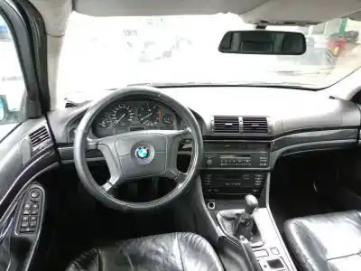 Veicolo di demolizione bmw 5 (e39) 525 tds dell'anno 1999 alimentato 256t1