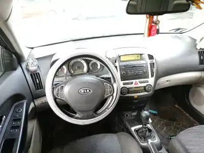 Scrapping Vehicle kia cee'd fastback (ed) 1.6 crdi 115 of the year 2009 powered d4fbu